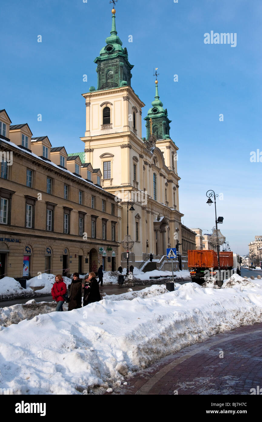 Église de la Sainte Croix dans la rue Krakowskie Przedmiescie à Varsovie Pologne Banque D'Images