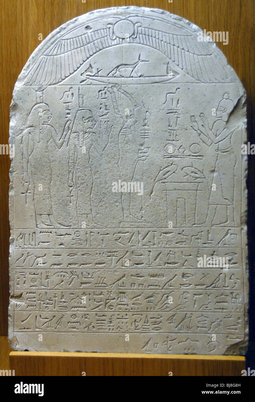 L'art égyptien période tardive. Stèle funéraire avec l'inscription. Musée des beaux-arts de Budapest. La Hongrie. Banque D'Images