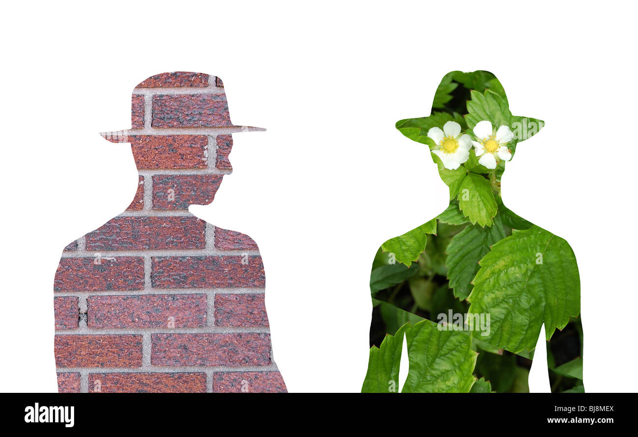 L'homme contre l'homme en brique avec des yeux tristes et un gros cigare vert dans sa bouche. Banque D'Images