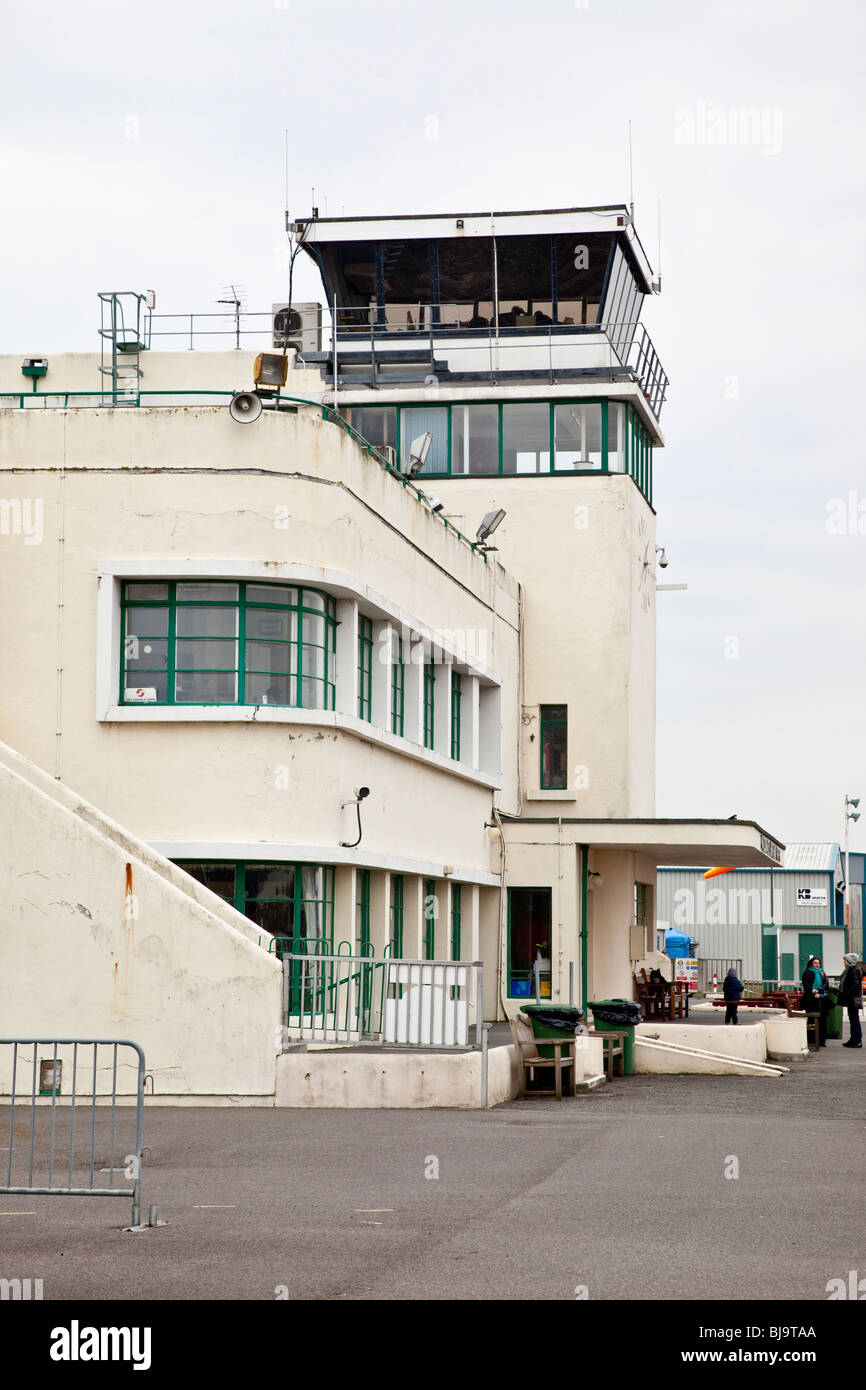 Tour de contrôle de l'Art Déco et terminal de l'aéroport, l'aéroport de Shoreham, Sussex Banque D'Images