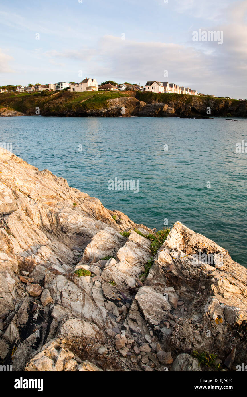 Lumière du soir sur Pentireglaze Haven et Nouvelle Angleterre Cornwall, Polzeath Banque D'Images