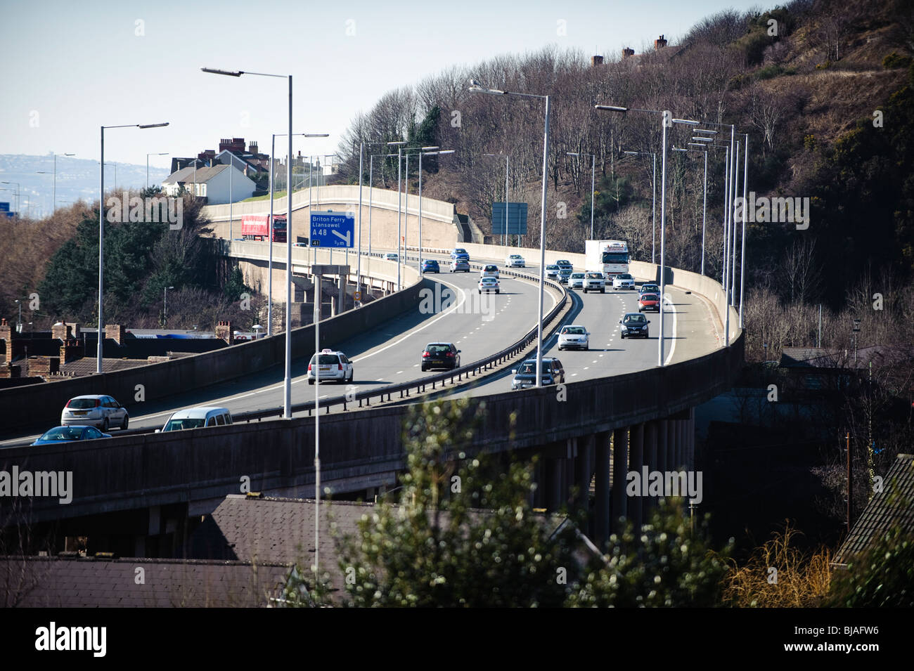 Une section de l'autoroute M4 à Port Talbot, Pays de Galles, Royaume-Uni Banque D'Images