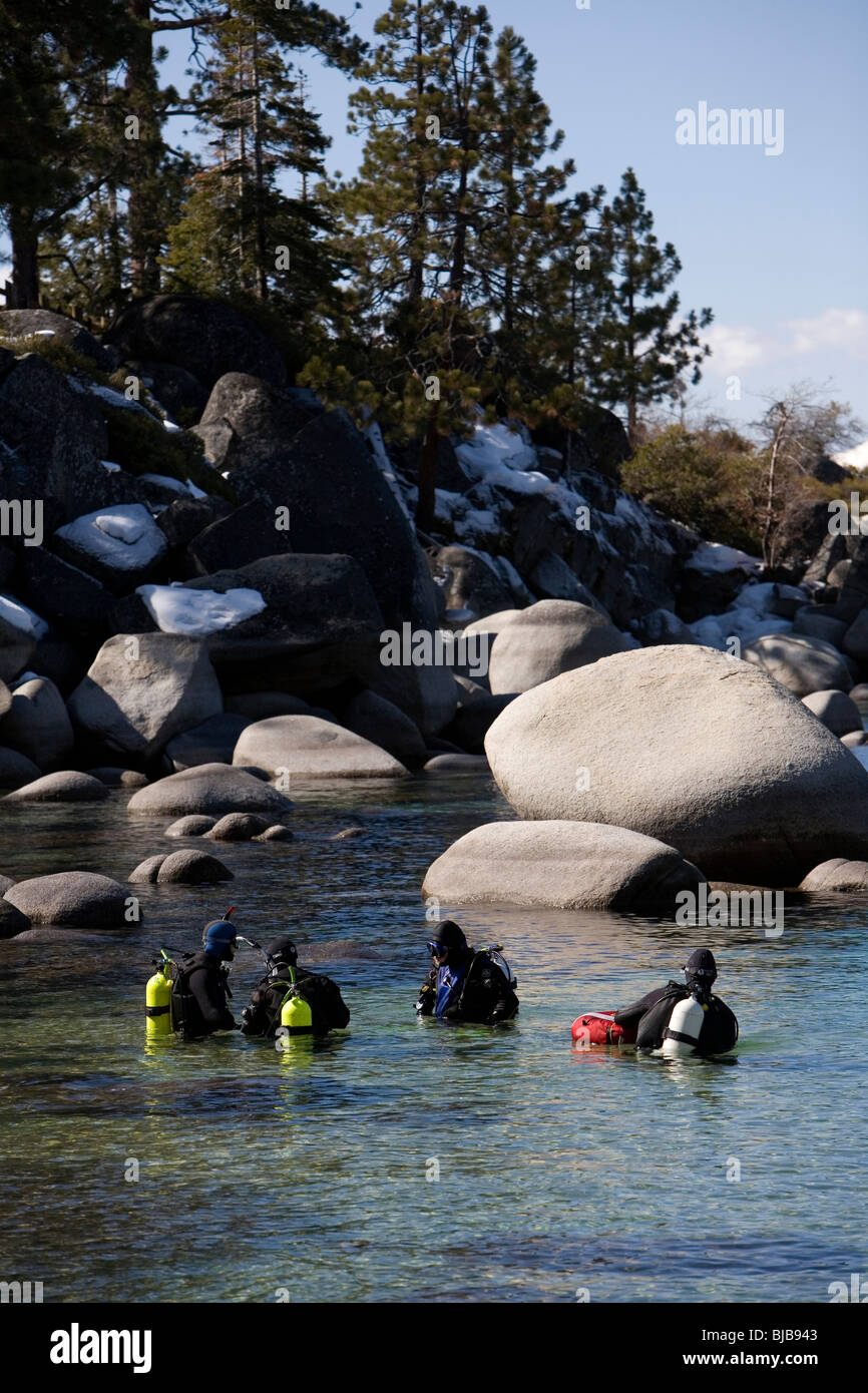 Plongeurs, parc d'État Sand Harbor, Lake Tahoe, Nevada Banque D'Images