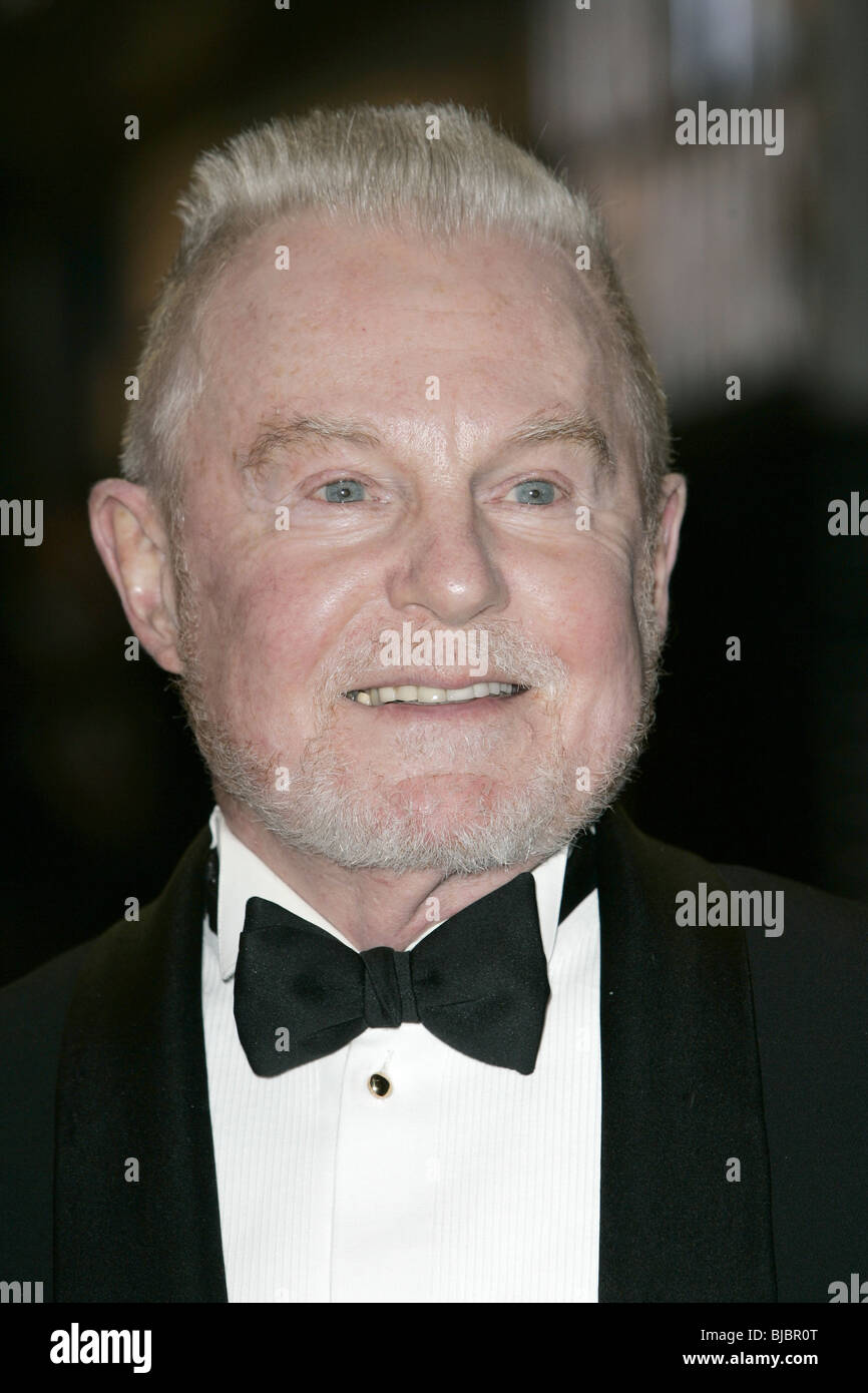 SIR DEREK JACOBI UNE BANDE D'AMATEURS FILM PREMIERE CINÉMA ODEON WEST END Leicester Square Londres Angleterre 17 Novembre 2008 Banque D'Images