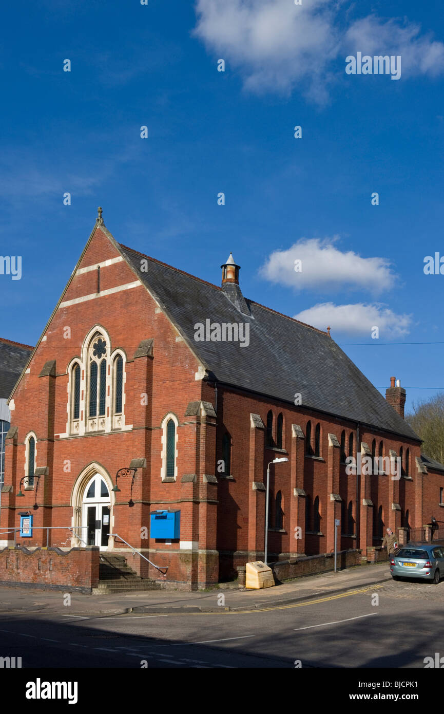 La Trinity Baptist Church une église construite en brique rouge traditionnel, un bâtiment de l'église ecclésiastique à Chesham Buckinghamshire UK Banque D'Images