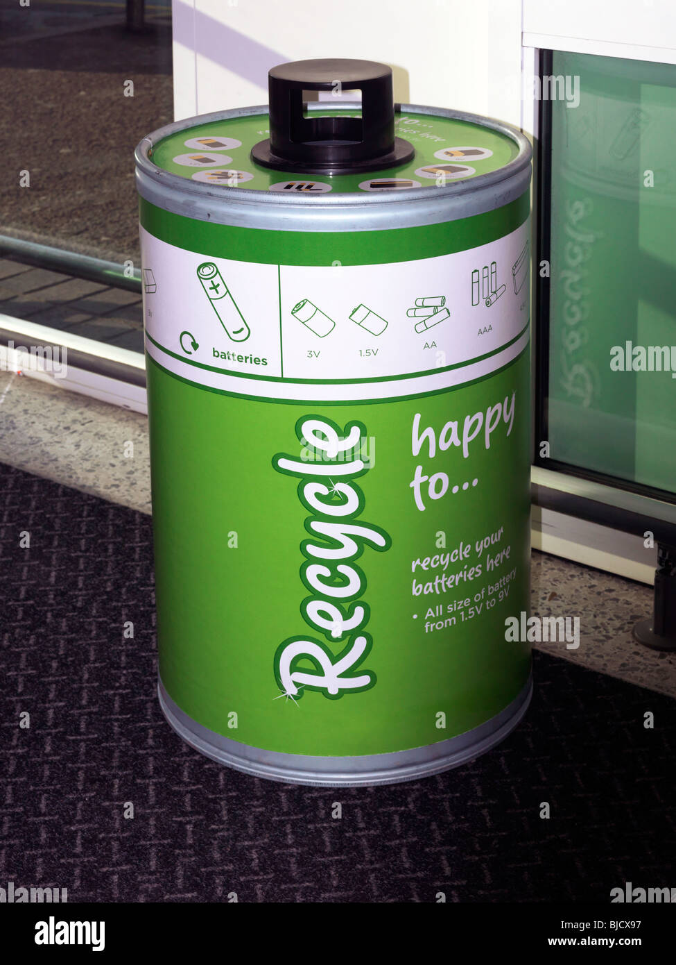Bac de recyclage vert pour les Batteries Banque D'Images