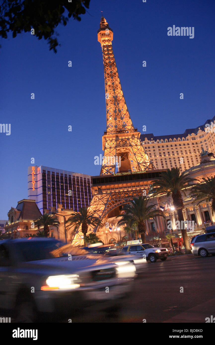 Las Vegas Boulevard au coucher du soleil, USA Banque D'Images