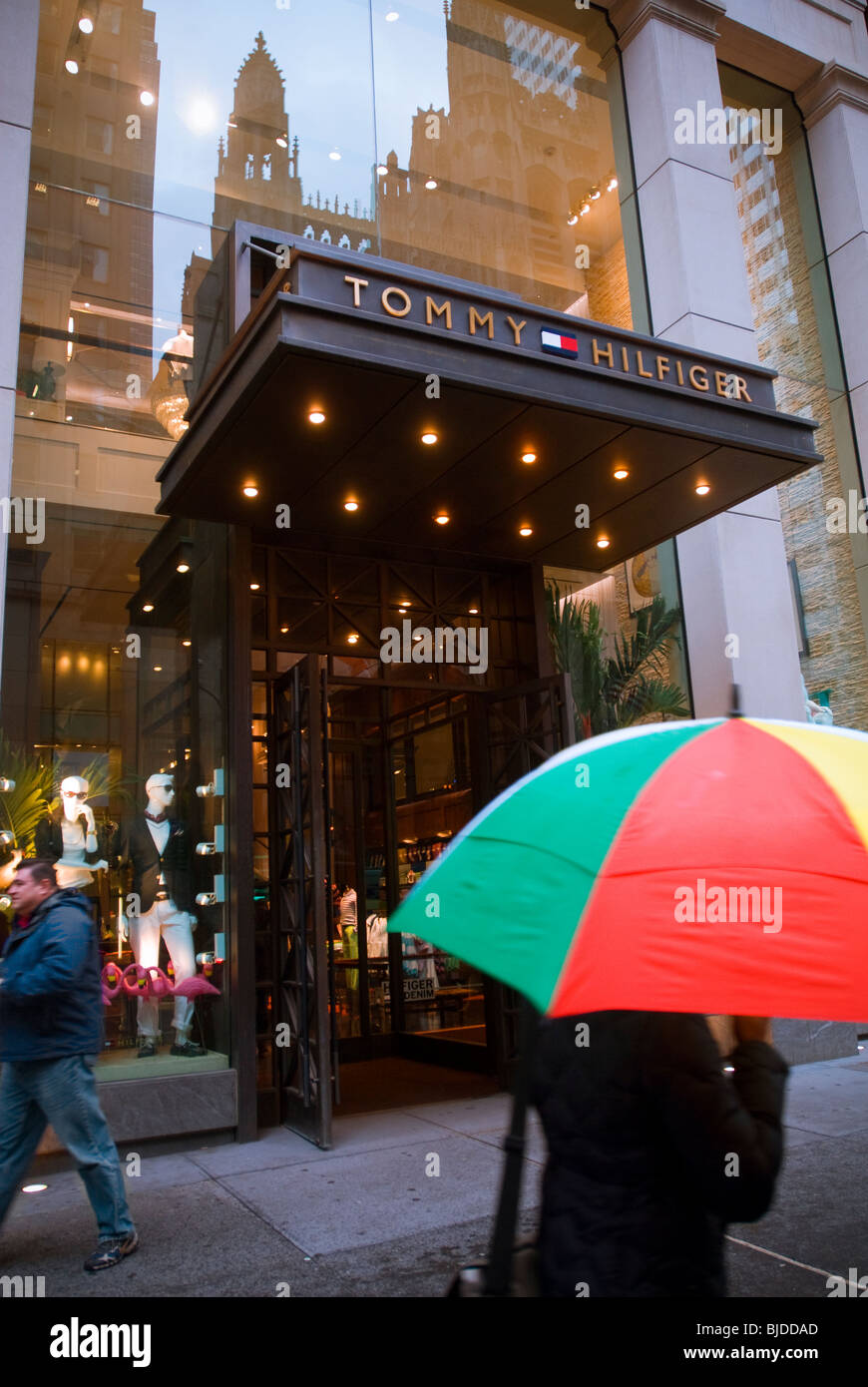 Le Tommy Hilfiger flagship sur la Cinquième Avenue à New York Banque D'Images