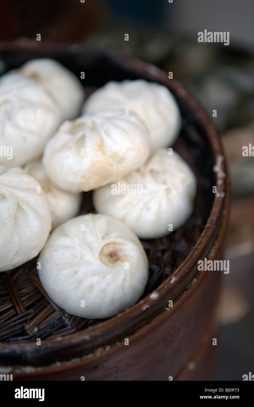 Boulettes à la vapeur (baozi chinois). Banque D'Images