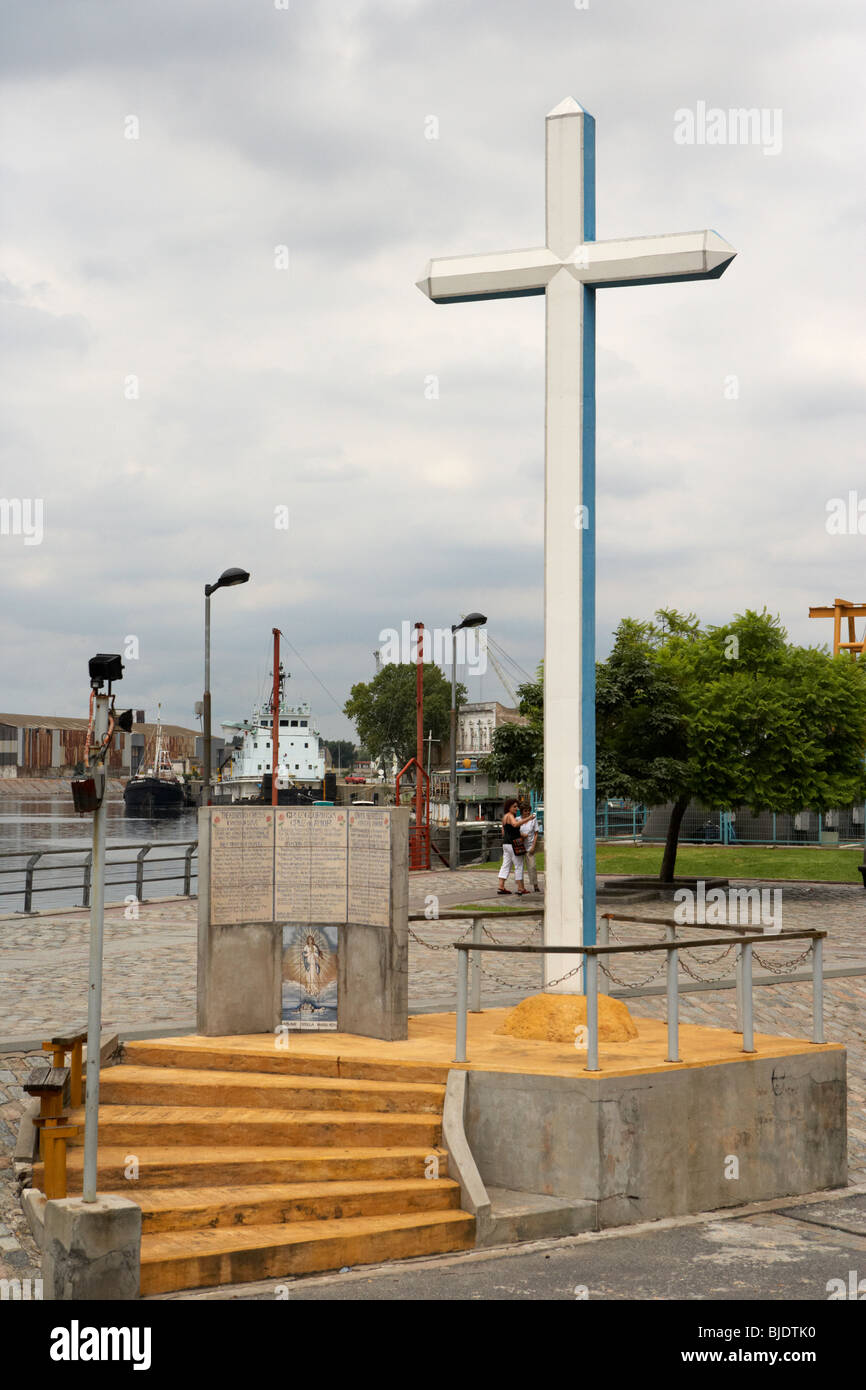 La Croix Glorieuse Croix Ou De L Amour Dans Le Port De La Boca Capital Federal Buenos Aires Argentine Amerique Du Sud Photo Stock Alamy La Croix Glorieuse Croix Ou De L Amour Dans Le Port De La Boca Capital Federal Buenos Aires Argentine Amerique Du Sud Photo Stock Alamy