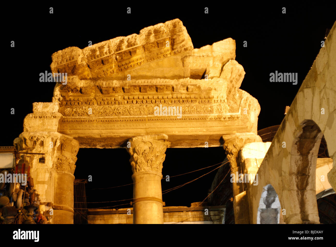 Rester du Temple de Jupiter à la porte du marché Hamidiyya à Damas, en Syrie. Banque D'Images