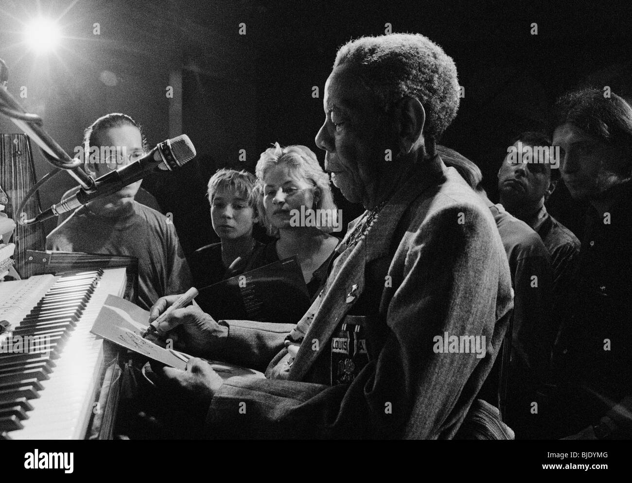 Champion Jack Dupree, chanteur et pianiste de blues de la Nouvelle Orléans après un concert, 1991, Schwerin, Mecklembourg-Poméranie-Occidentale Banque D'Images