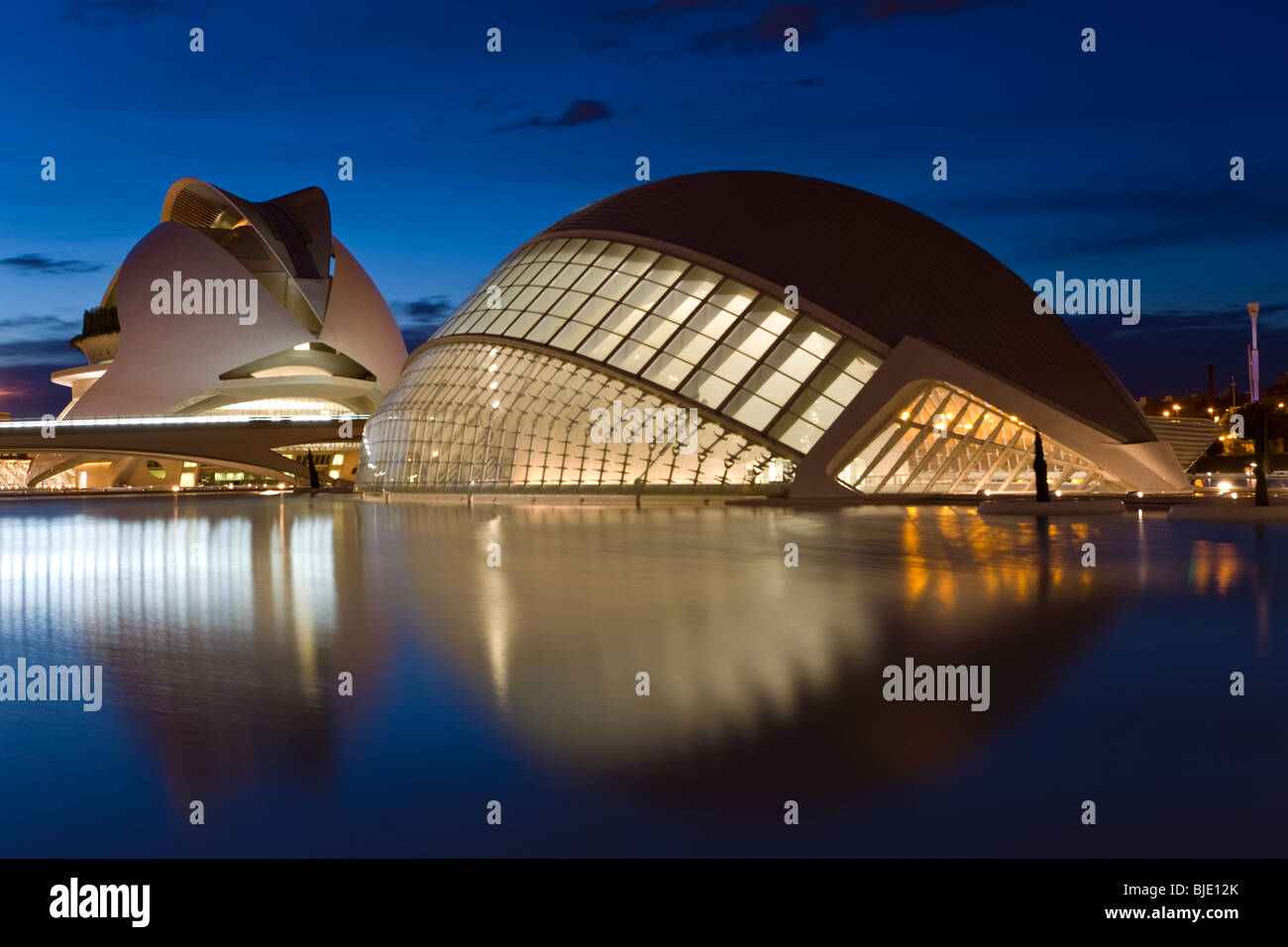 Espagne Valence la Cité des Arts et Sciences Building Ciudad de las Artes y de las Ciencias une science museum planetariu Banque D'Images