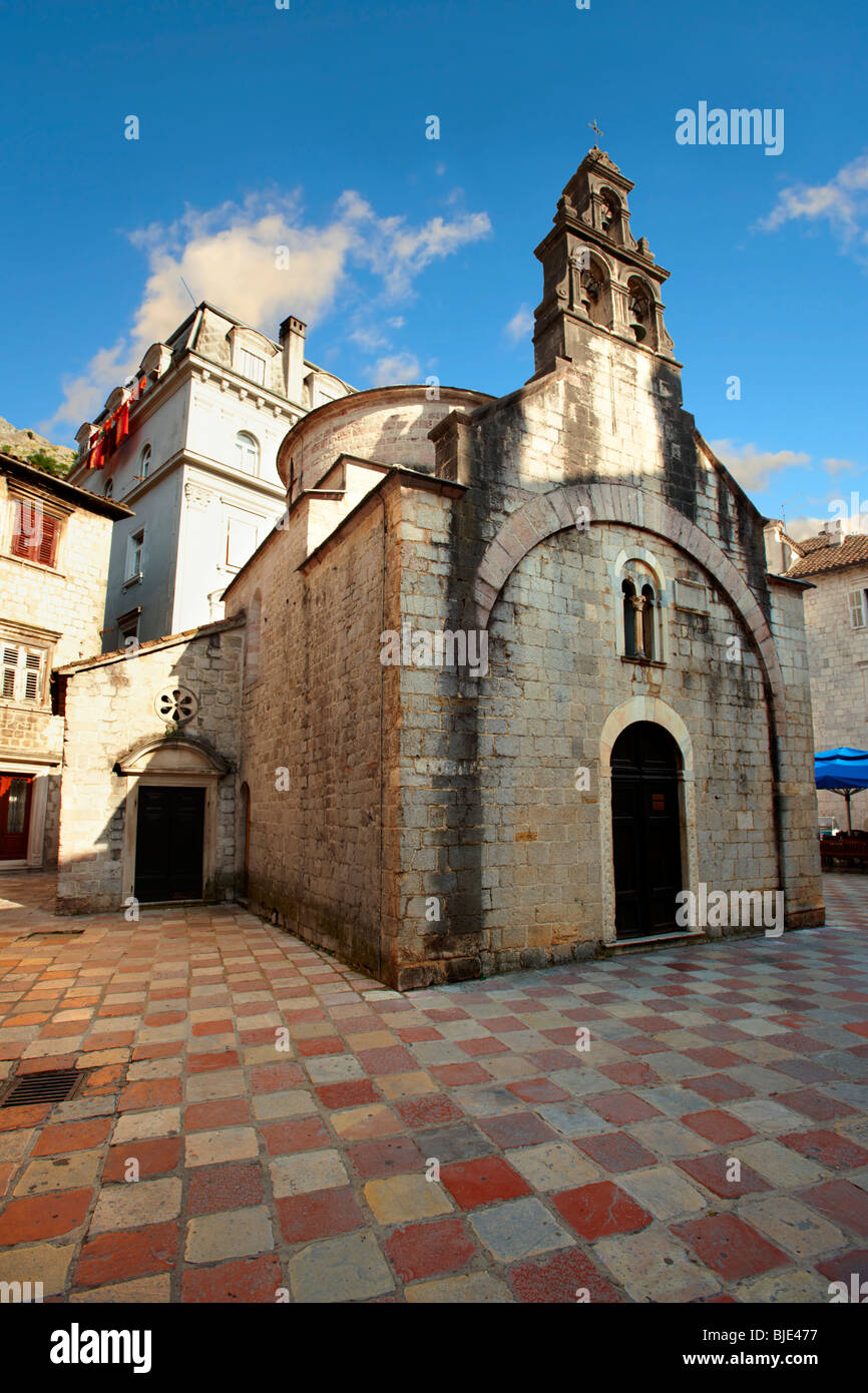 L'église Saint Luc, St Lukes Square, Kotor Monténégro Banque D'Images