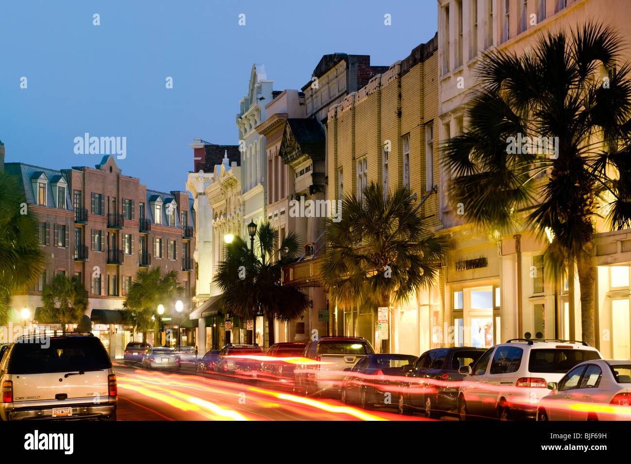 Le quartier commerçant de King Street, Charleston, Caroline du Sud Banque D'Images