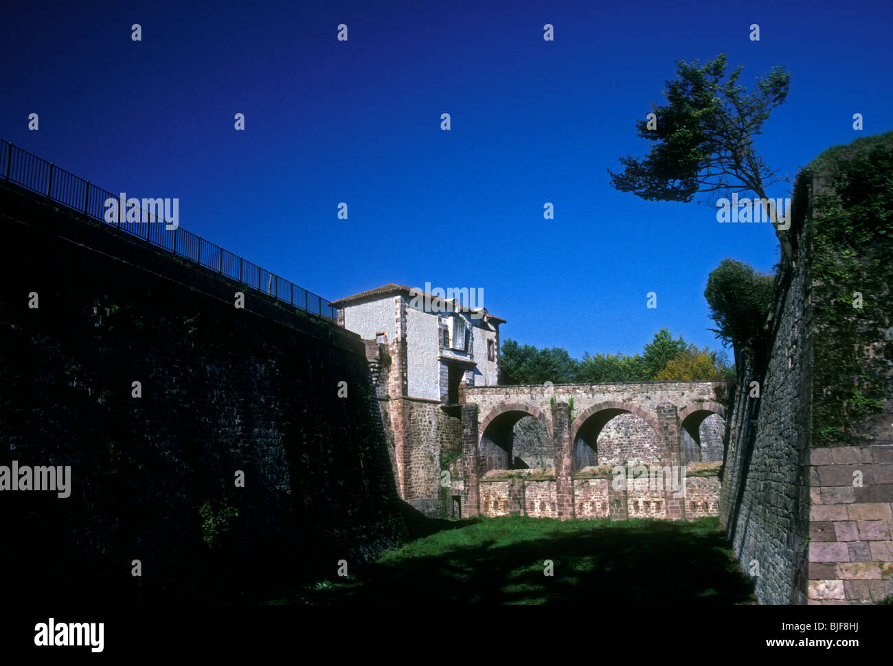 Citadelle, ville de Saint-Jean-Pied-de-Port, Pays Basque, Aquitaine, France, Europe Banque D'Images