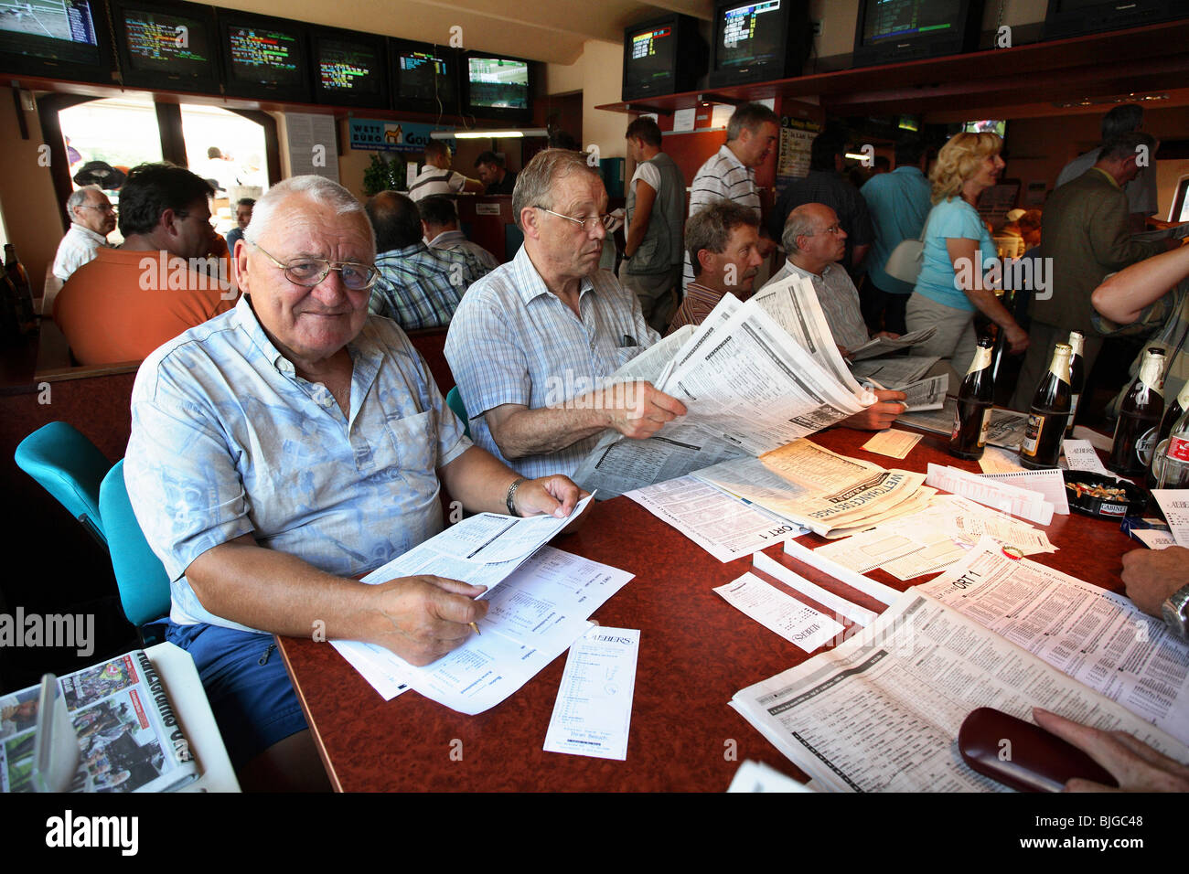 Les hommes dans un bureau de paris, Grande Bretagne Banque D'Images