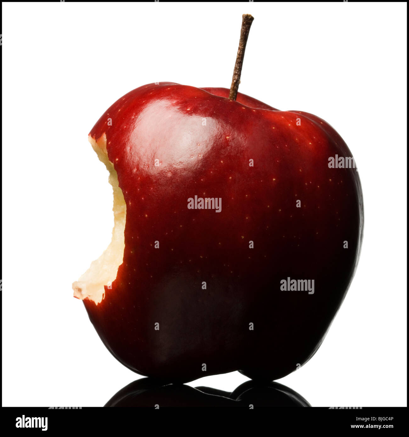 Pomme Rouge avec une bouchée de c Banque D'Images