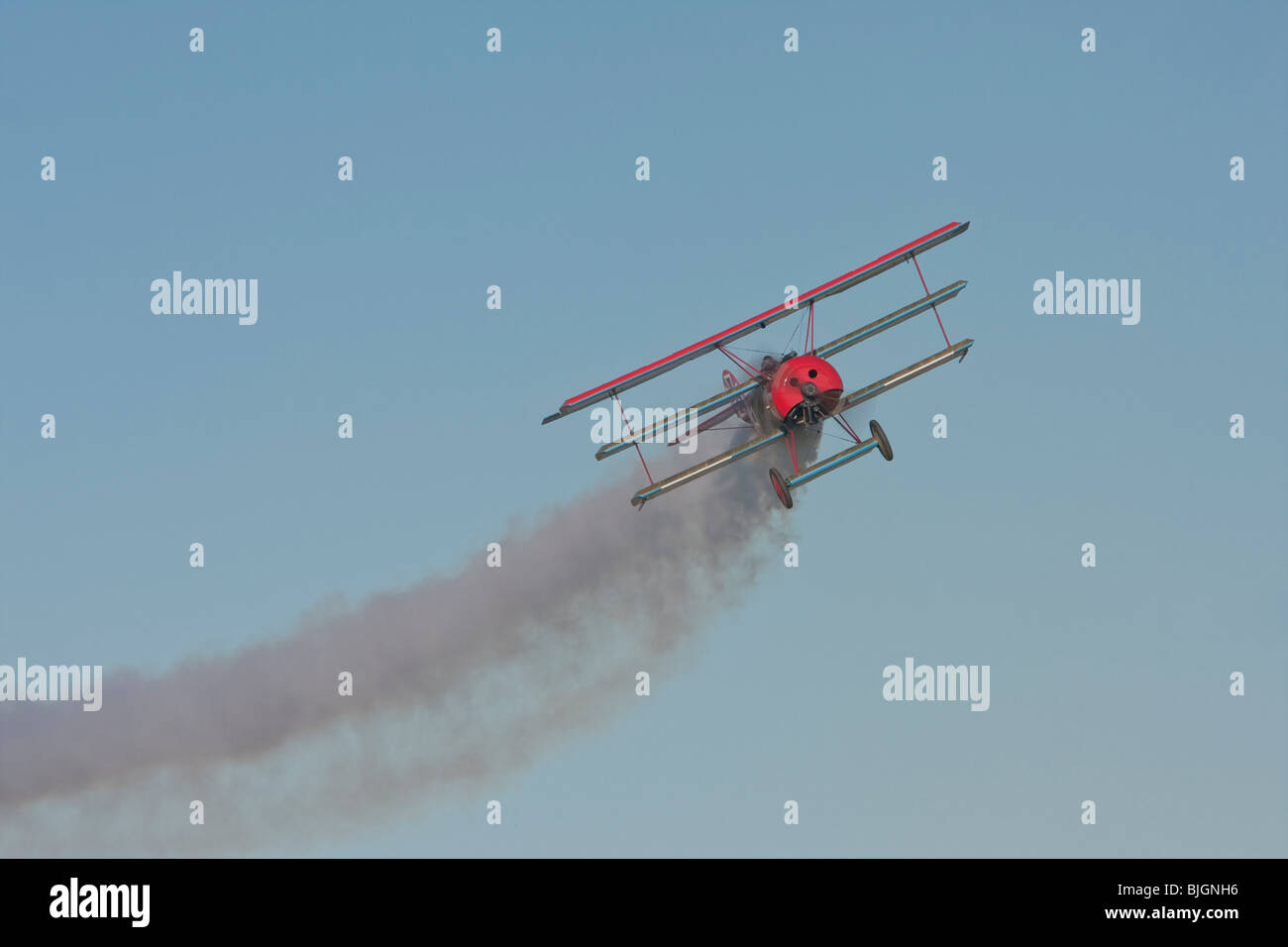 Triplan Fokker DR-1 (réplique) immatriculé G-BVGZ, à Breighton Banque D'Images