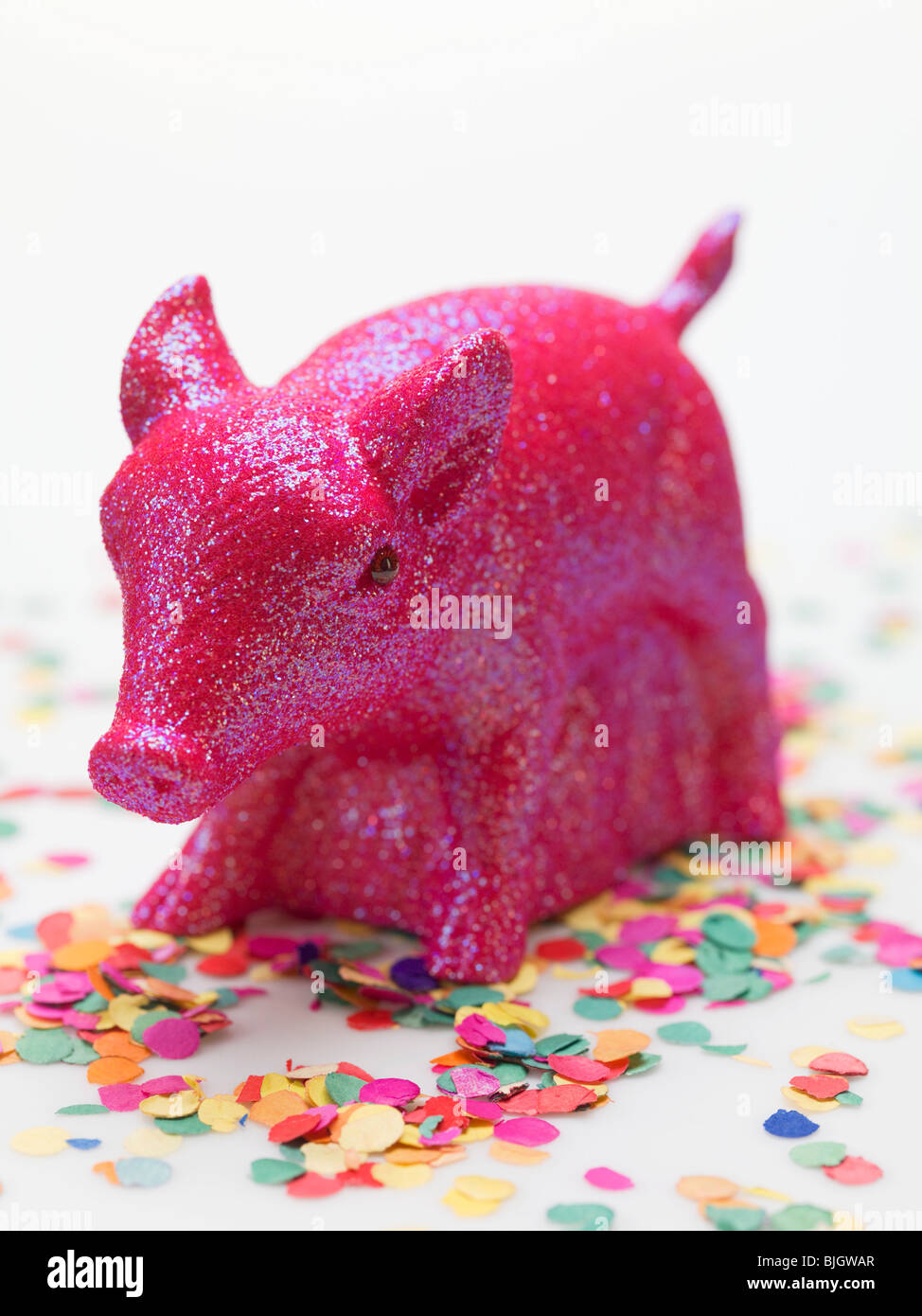 Lucky pig et confettis - Banque D'Images
