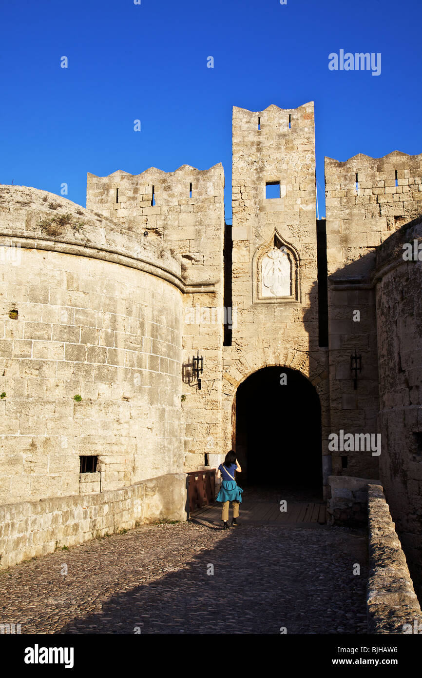 La porte d'Amboise entrée de la vieille ville de Rhodes, l'île de Rhodes, Dodécanèse, Grèce Banque D'Images