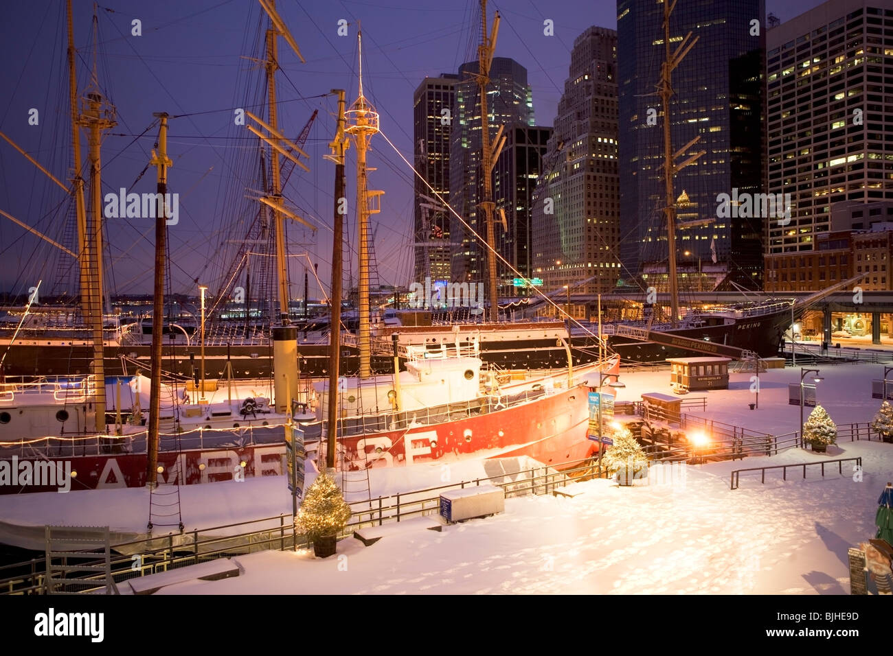 Port maritime en hiver Banque D'Images