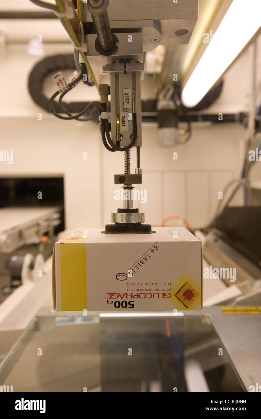 Un robot dans une chirurgie de médecins Banque D'Images