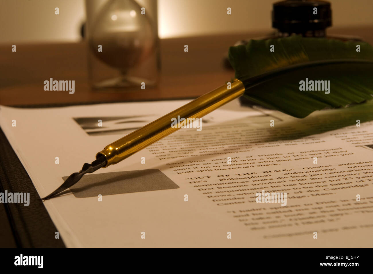 Plume et document sur 24 Banque D'Images