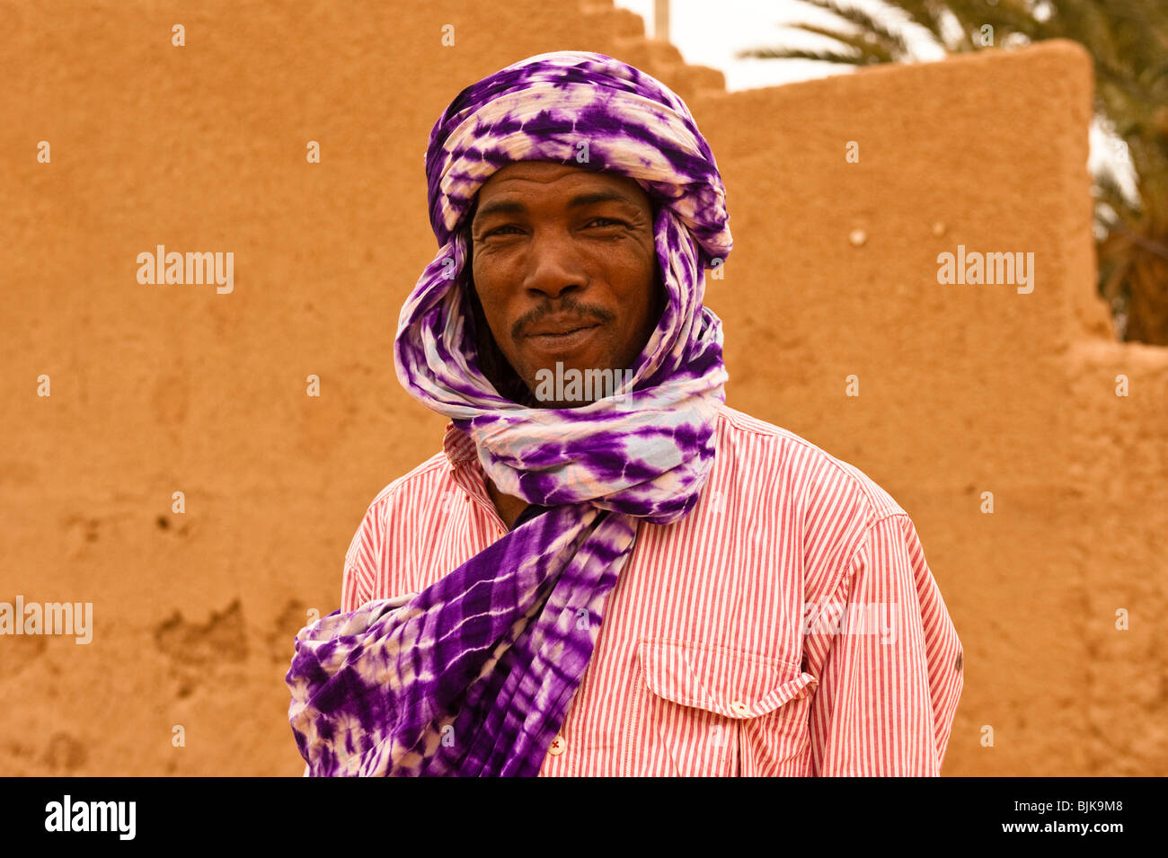 Foulard marocain Banque de photographies et d'images à haute résolution -  Alamy