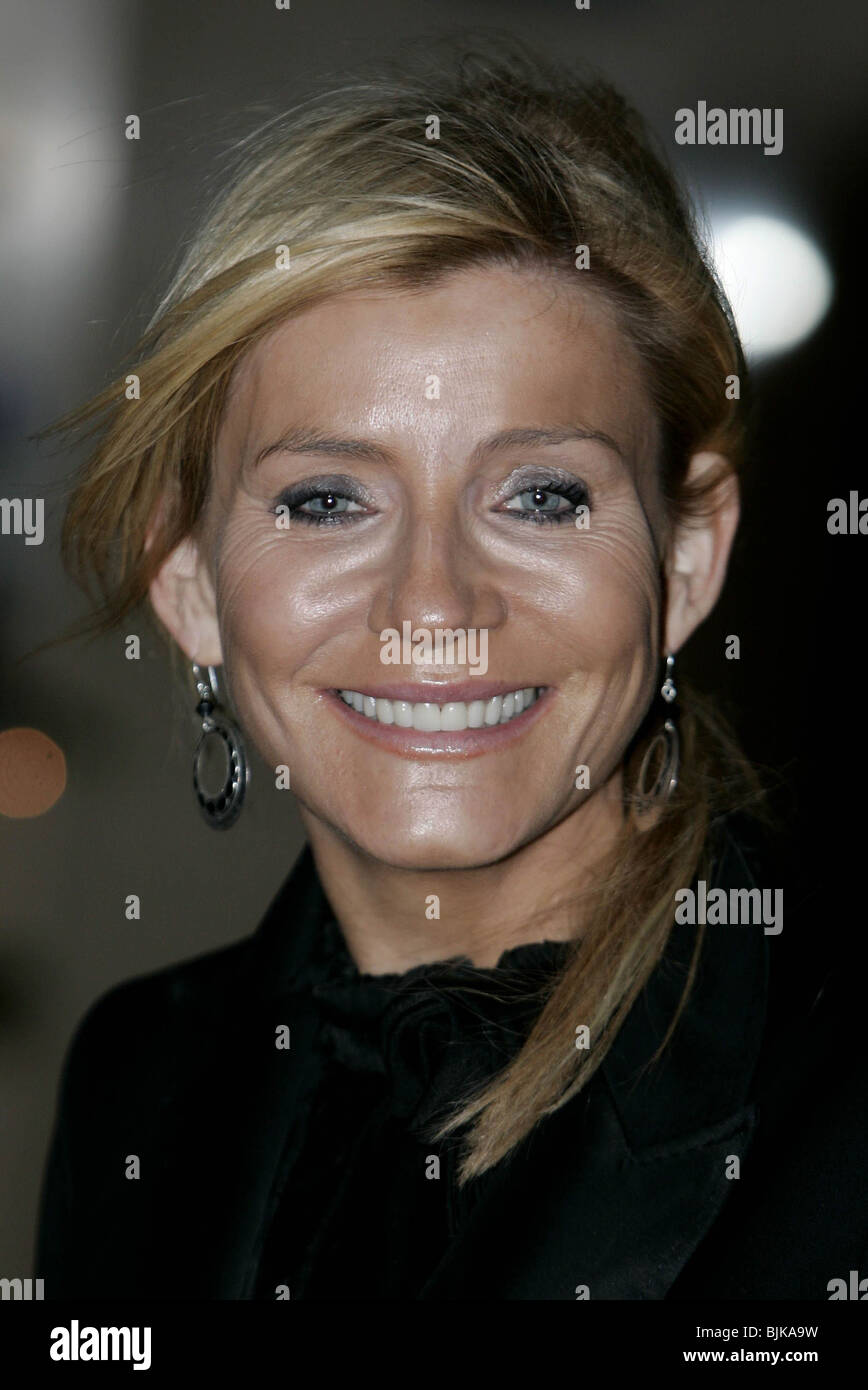 MICHELLE COLLINS LES CINQ WOMEN IN FILM AND TELEVISION AWARDS LE London Hilton Hotel London Angleterre 07 Décembre 2007 Banque D'Images