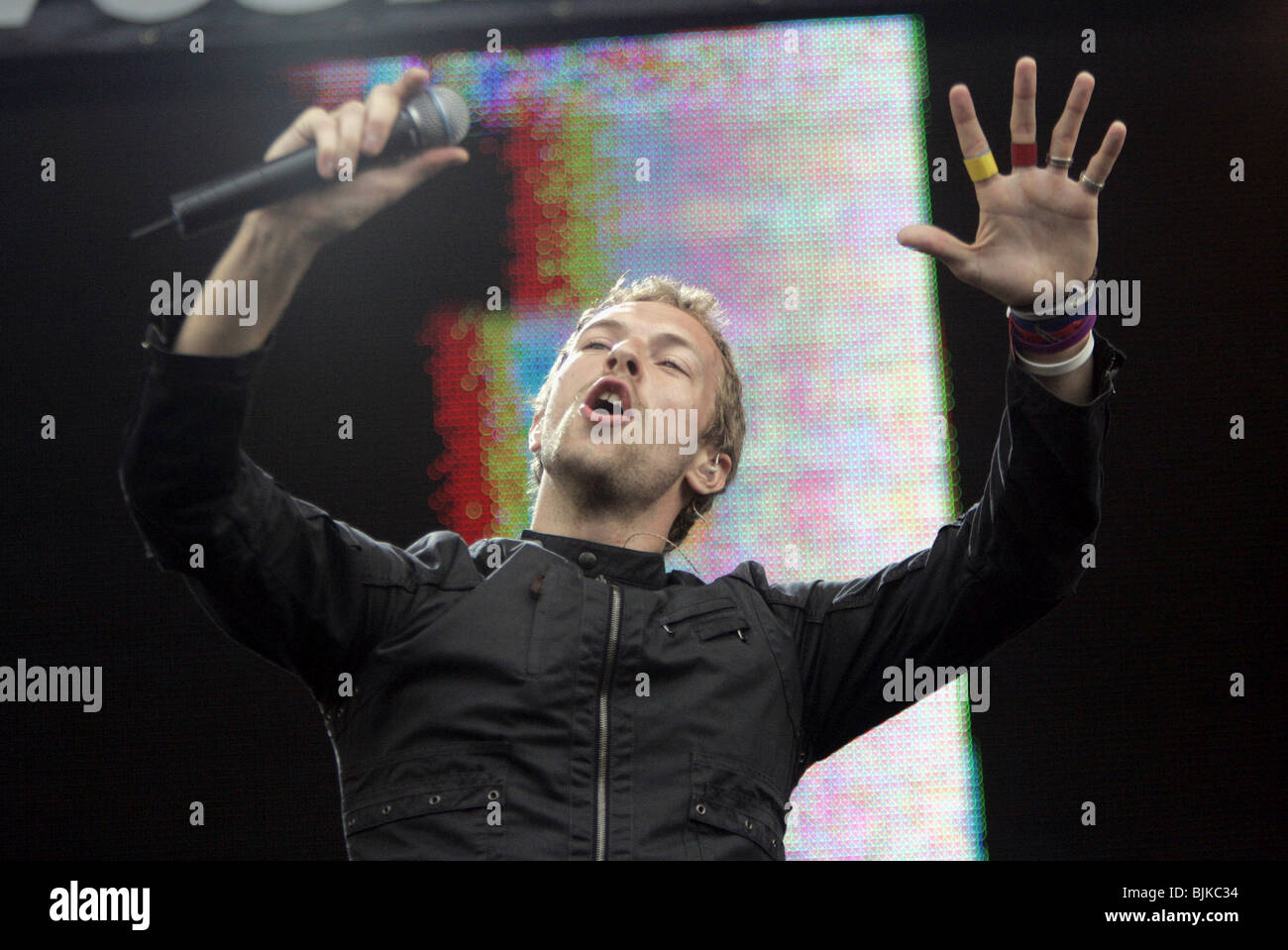 CHRIS MARTIN VIVRE 8 HYDE PARK Londres Angleterre 02 Juillet 2005 Banque D'Images