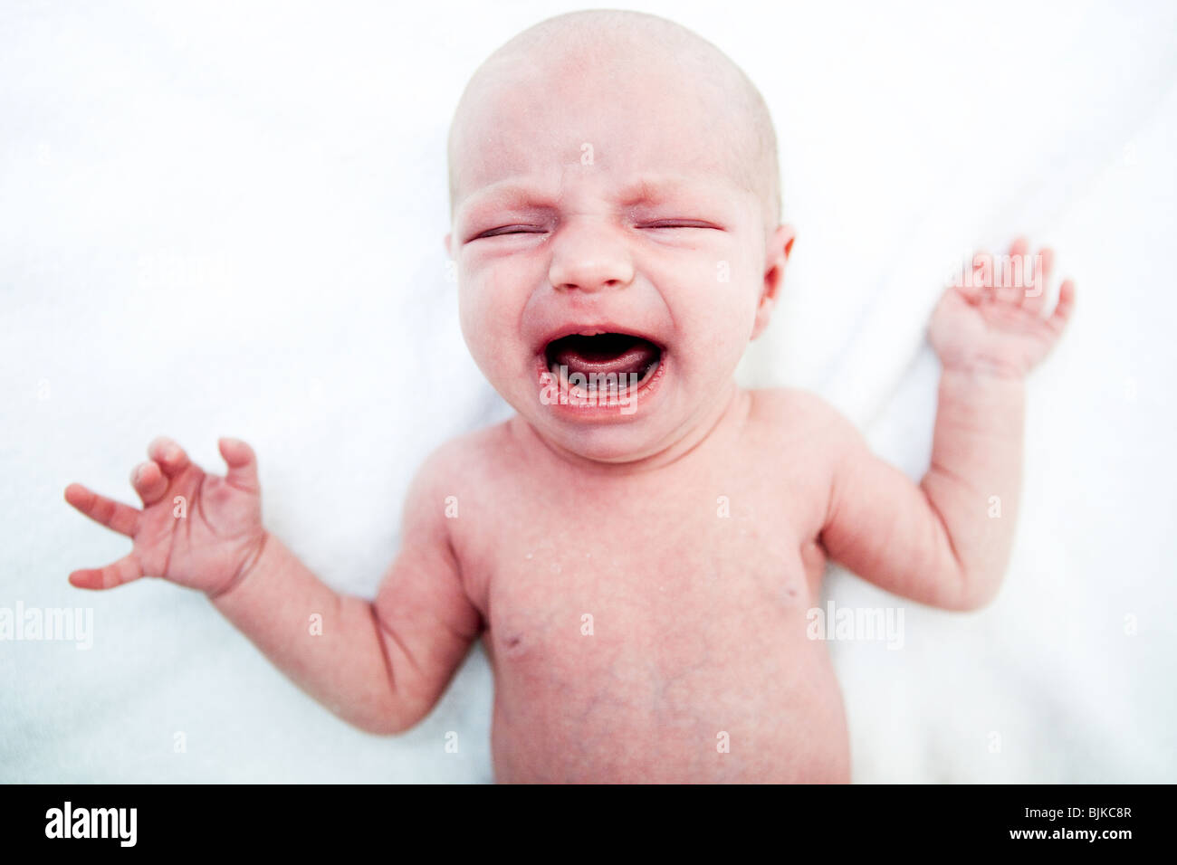 Bébé qui pleure Banque D'Images