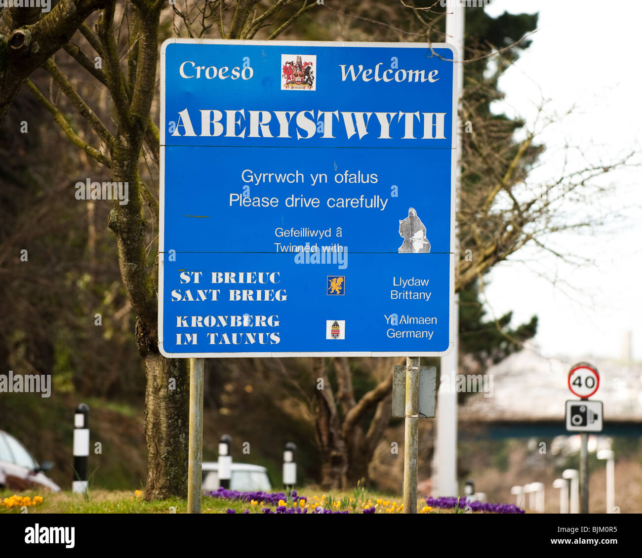 Bienvenue à bilingue anglais et gallois d'Aberystwyth, Pays de Galles UK roadsign Banque D'Images