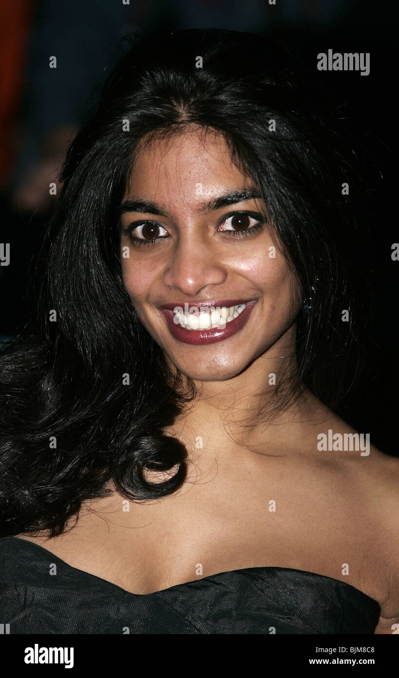 AMARA KARAN À LA PREMIÈRE MONDIALE DE ST.TRINIANS L'EMPIRE Leicester Square Londres Angleterre 10 Décembre 2007 Banque D'Images