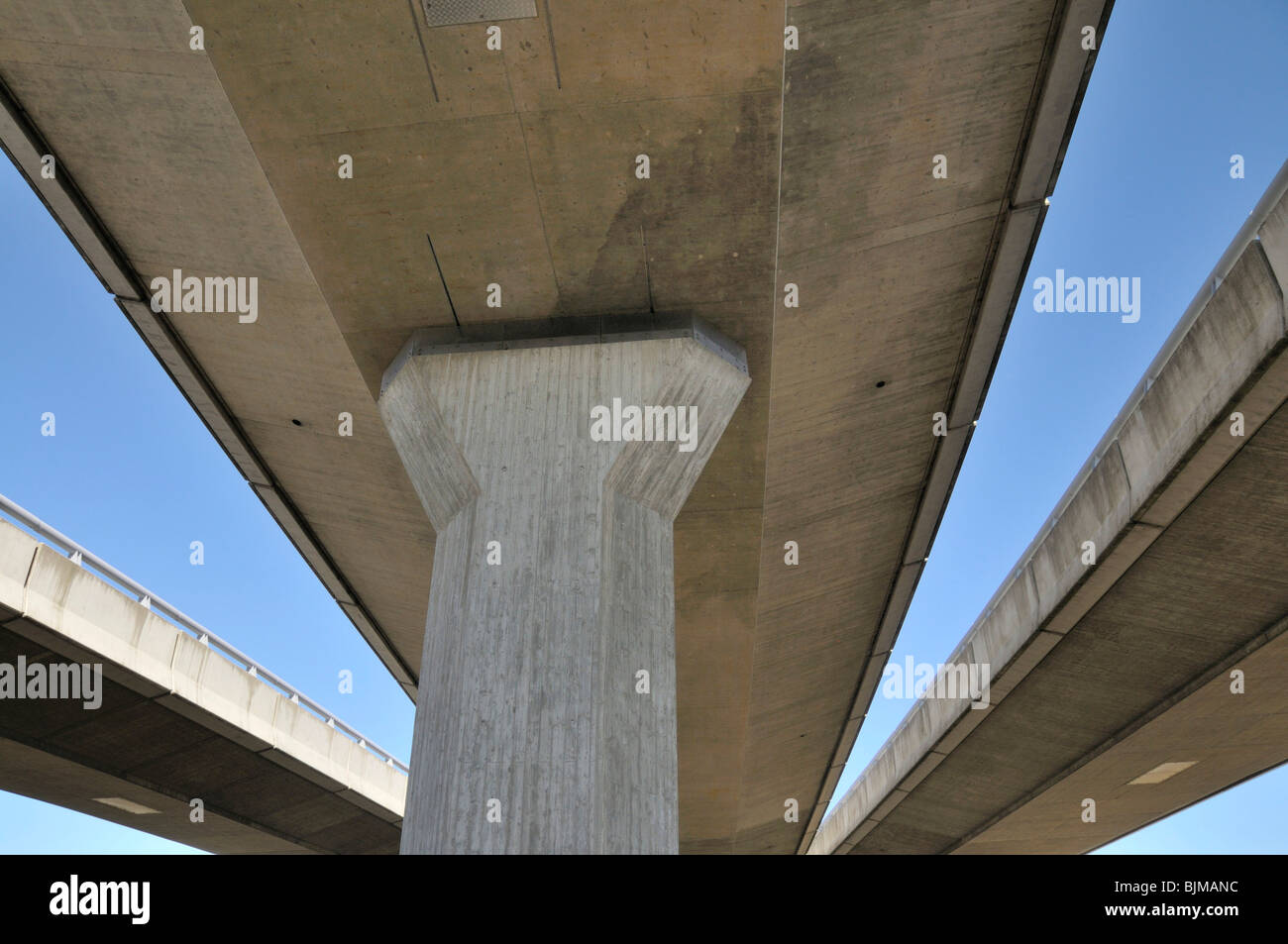 Pont en béton, Ulm, Bade-Wurtemberg, Allemagne, Europe Banque D'Images