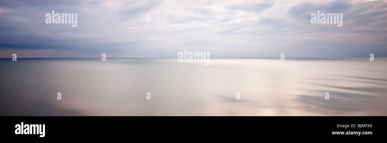 Vue panoramique sur l'océan de Compton Bay. L'île de Wight, Angleterre, RU Banque D'Images