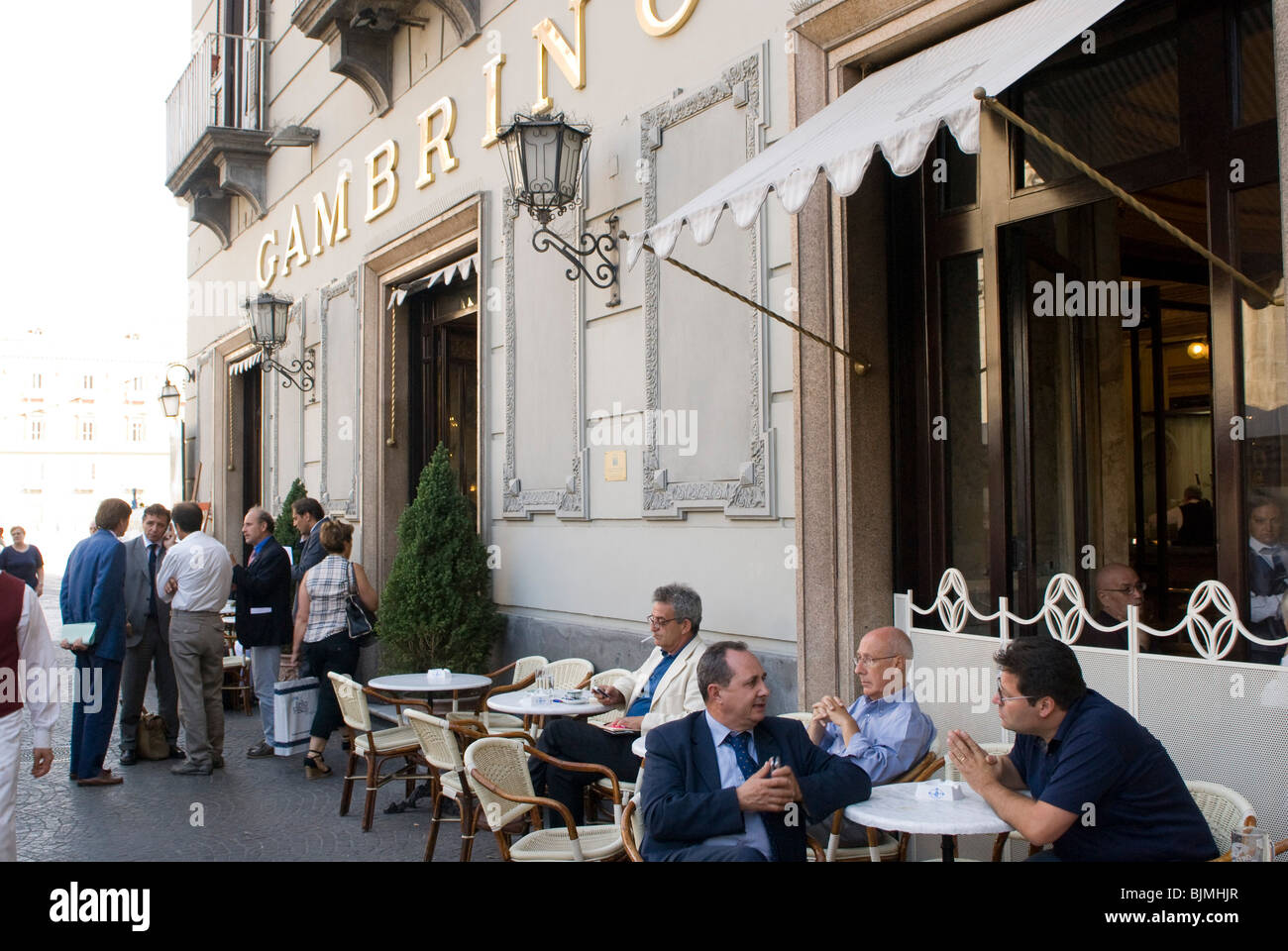 L'Italie, Campanie, Naples, Piazza Trento Trieste, un Gambrinus Banque D'Images