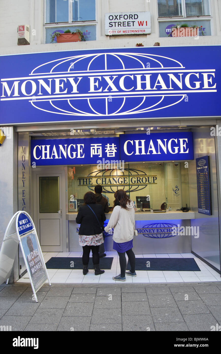 L'échange d'argent Bureau de change Cambio Photo Stock - Alamy