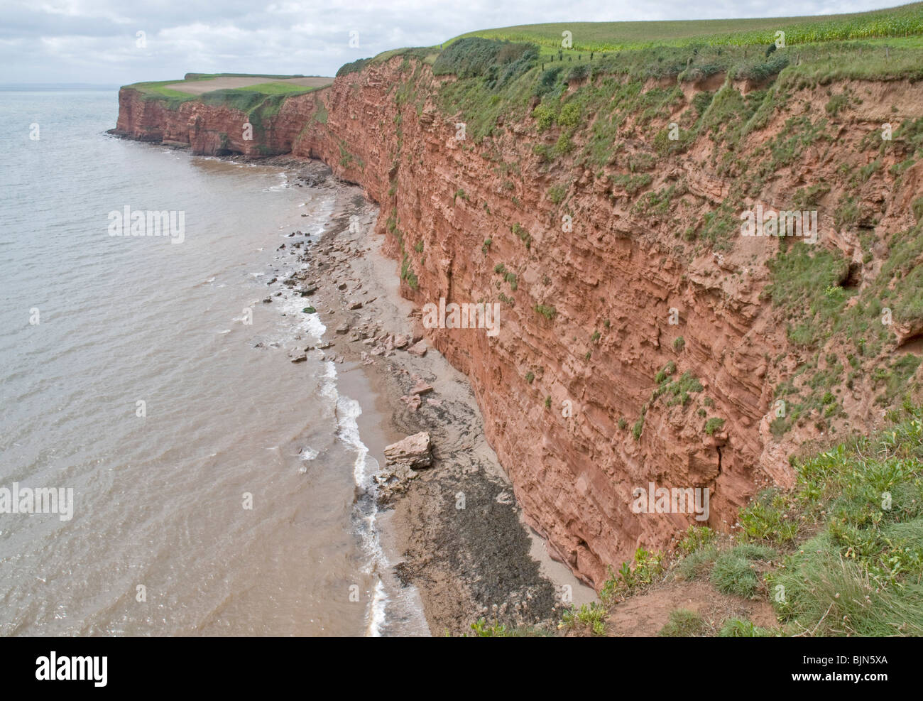 Côte au sud du Devon impressionnante plage de charbon près de Budleigh Salterton Banque D'Images