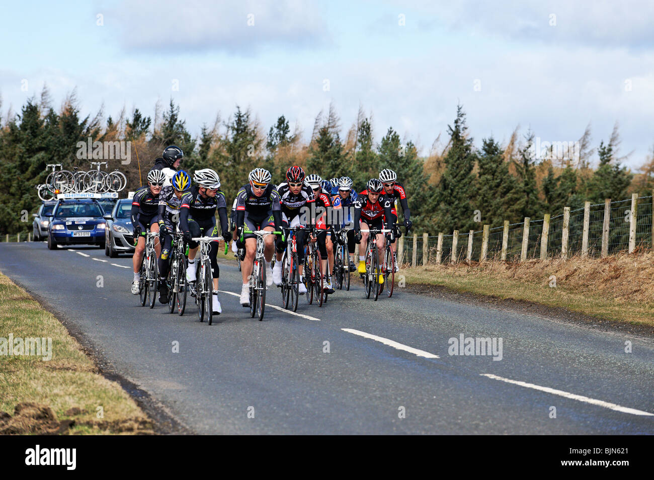 Sur le cycle racers 2010 Tour du réservoir de course qui s'est tenue à réservoir Derwent dans le Northumberland. Banque D'Images