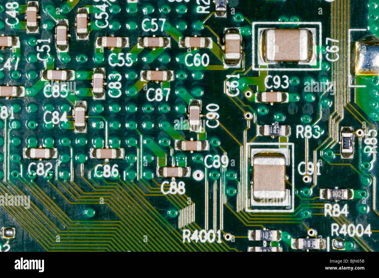 Close up photographie de composants électroniques sur une carte mère d'ordinateur Banque D'Images
