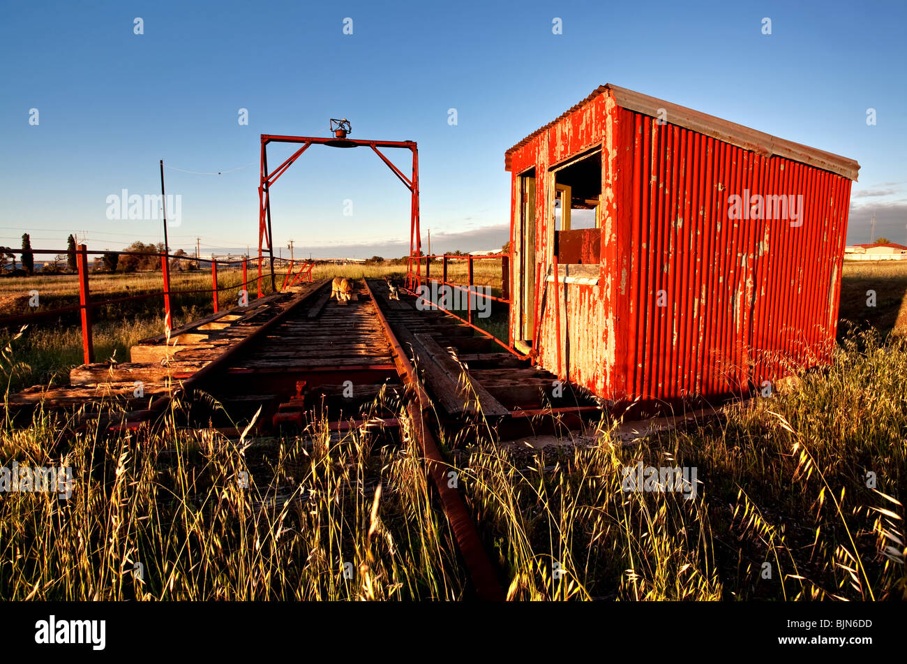 Les silos à grains et Wallaroo vieux train tourner autour de Banque D'Images