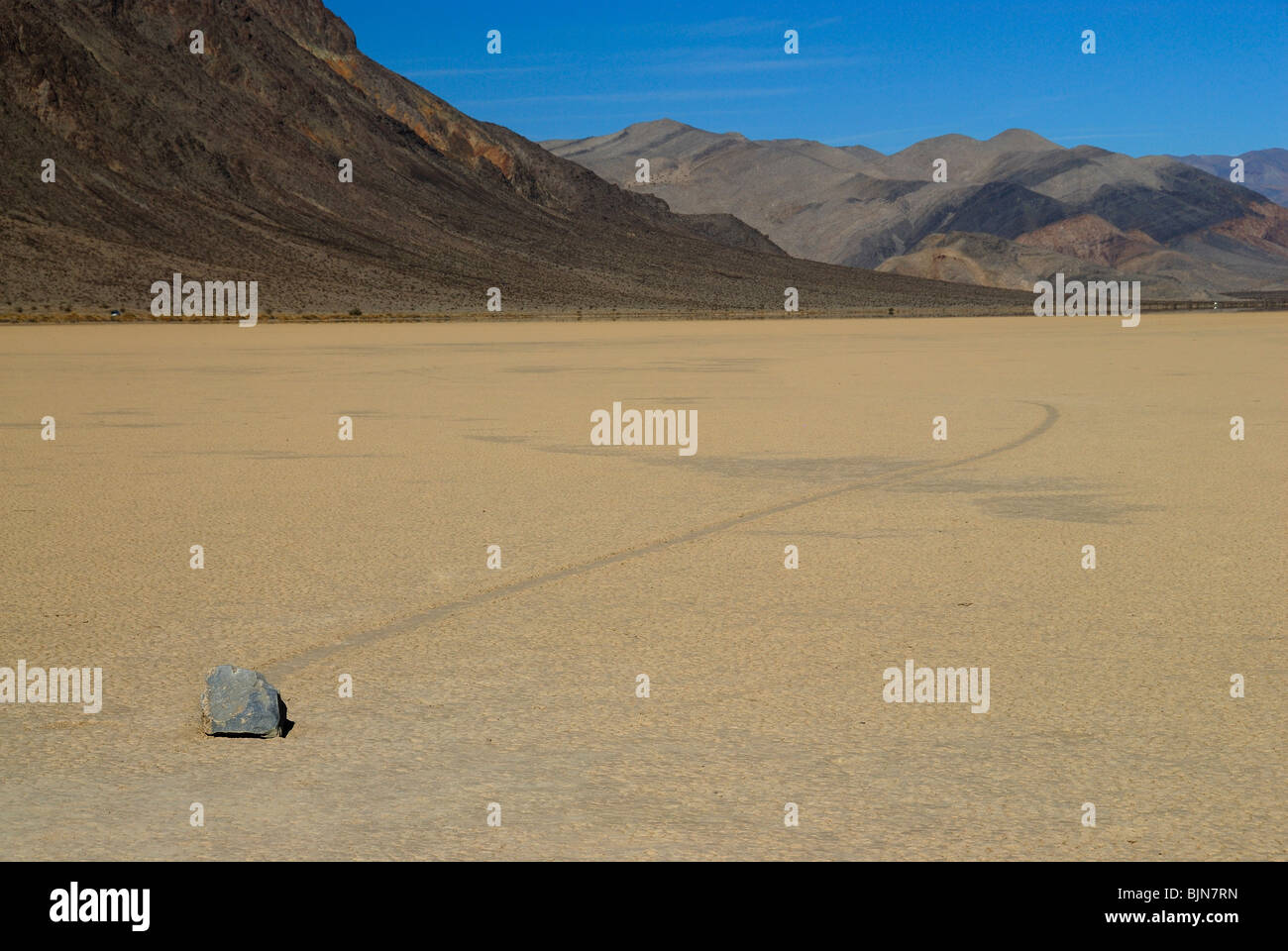 Vue panoramique de Racetrack Playa in Death Valley, California State Banque D'Images
