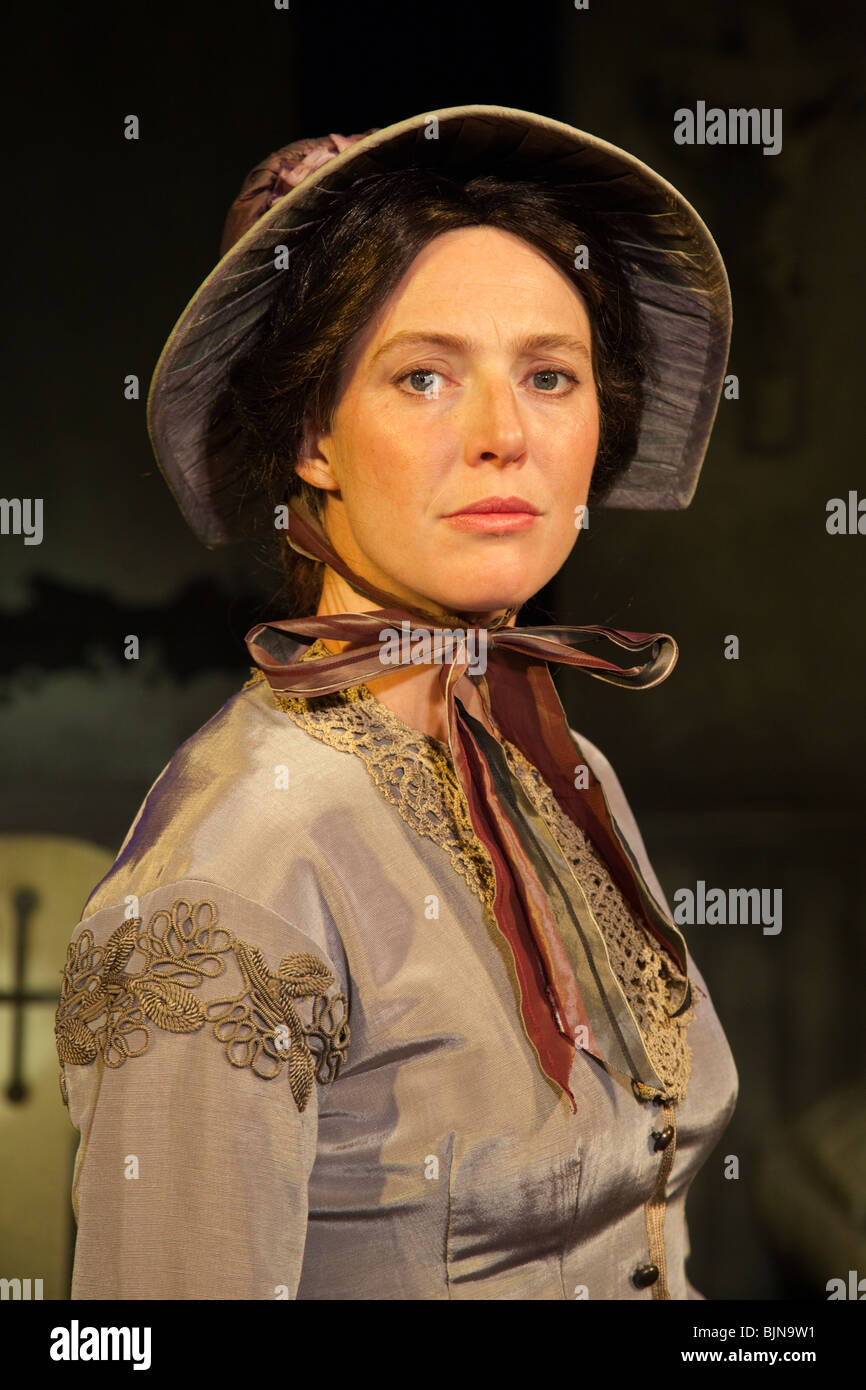 Anna Winslet jouant Cosima Wagner dans la pièce de théâtre "Crépuscule des Dieux" Écrit par Julian Doyle Banque D'Images