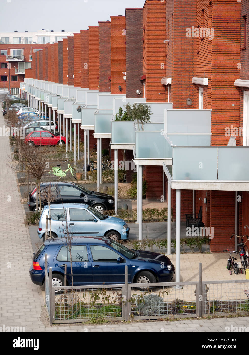 Logement résidentiel moderne dans la ville de Leiden aux Pays-Bas Banque D'Images