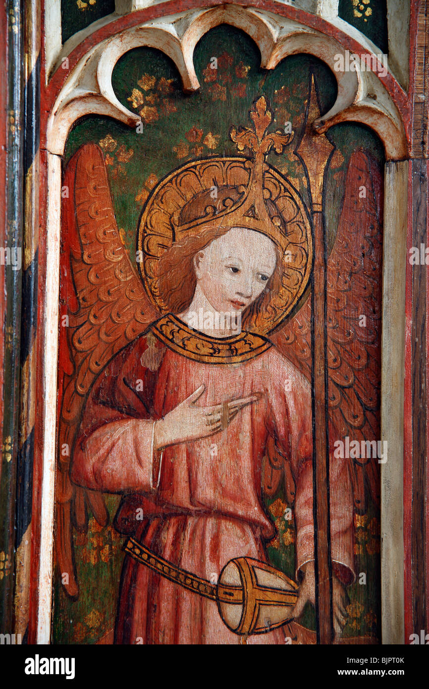 Jubé peint représentant un ange gardien, St Michel et tous les Anges, Barton Turf, Norfolk Banque D'Images