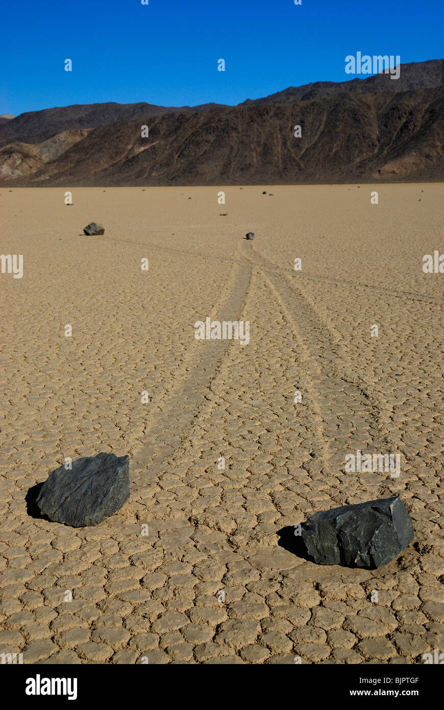 Vue panoramique de Racetrack Playa in Death Valley, California State Banque D'Images