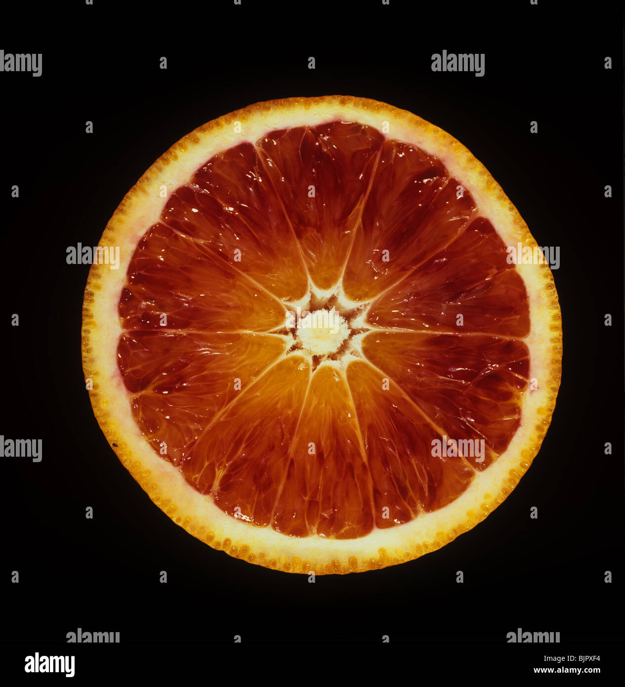 Sectioned fruits orange sanguine variété Tarocco, origine Sicile Banque D'Images