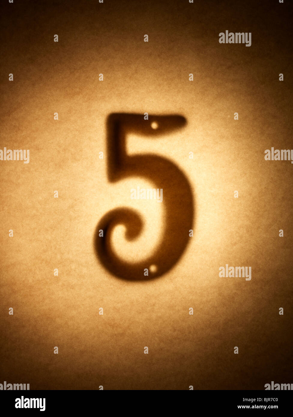 Cinq numéros numéro 5 chiffres figure de symbole Banque D'Images