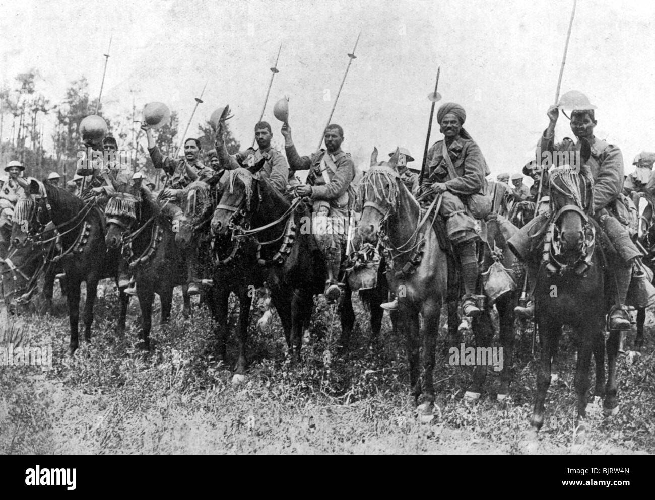 Cavalerie indien après leur charge, Somme, France, Première Guerre mondiale, le 14 juillet 1916, (c1920). Artiste : Inconnu Banque D'Images